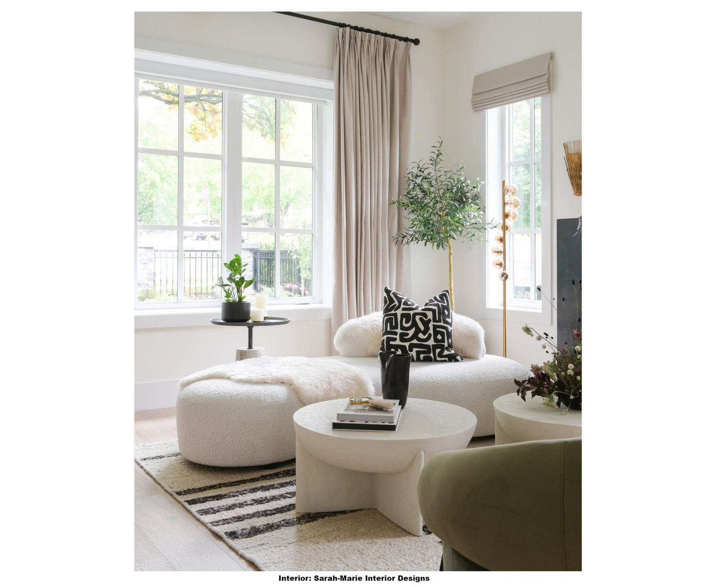 Fawcett Embrace Your Curves Daybed - Sofa