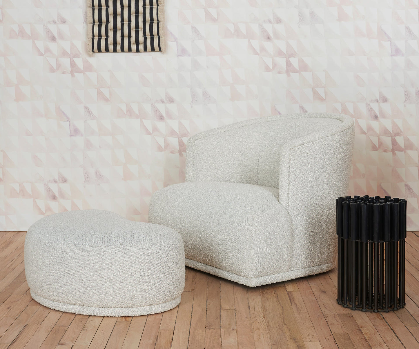 Mallo Swivel Chair - Chair