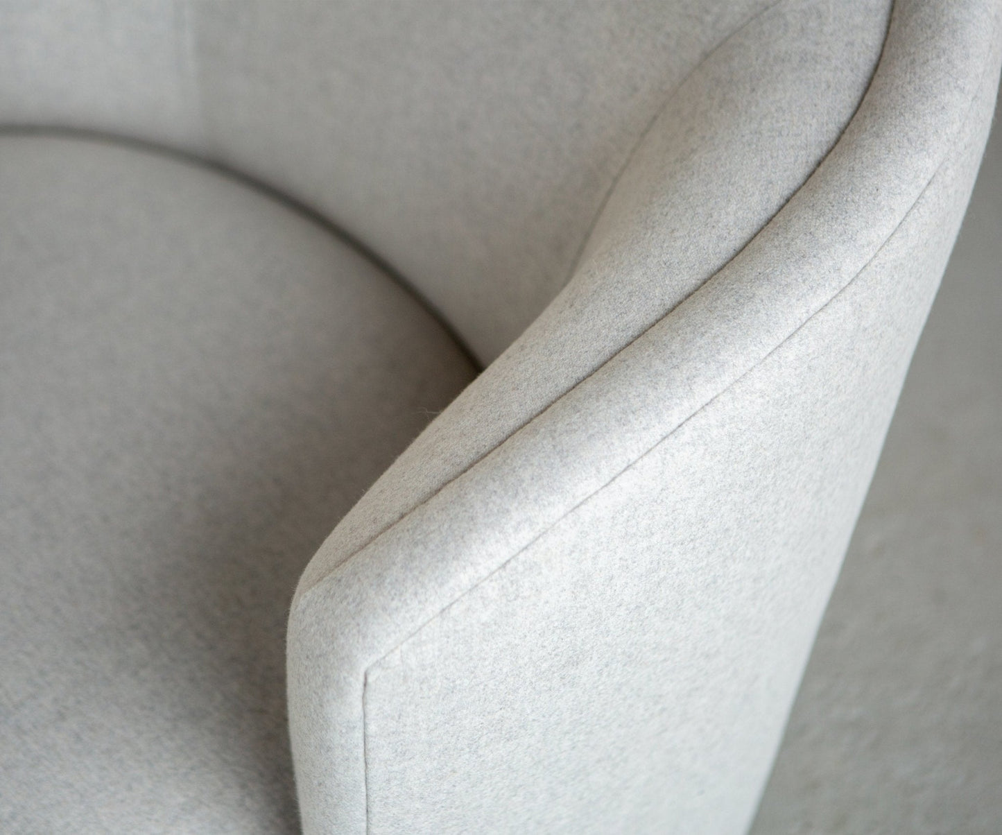 Mallo Swivel Chair - Chair