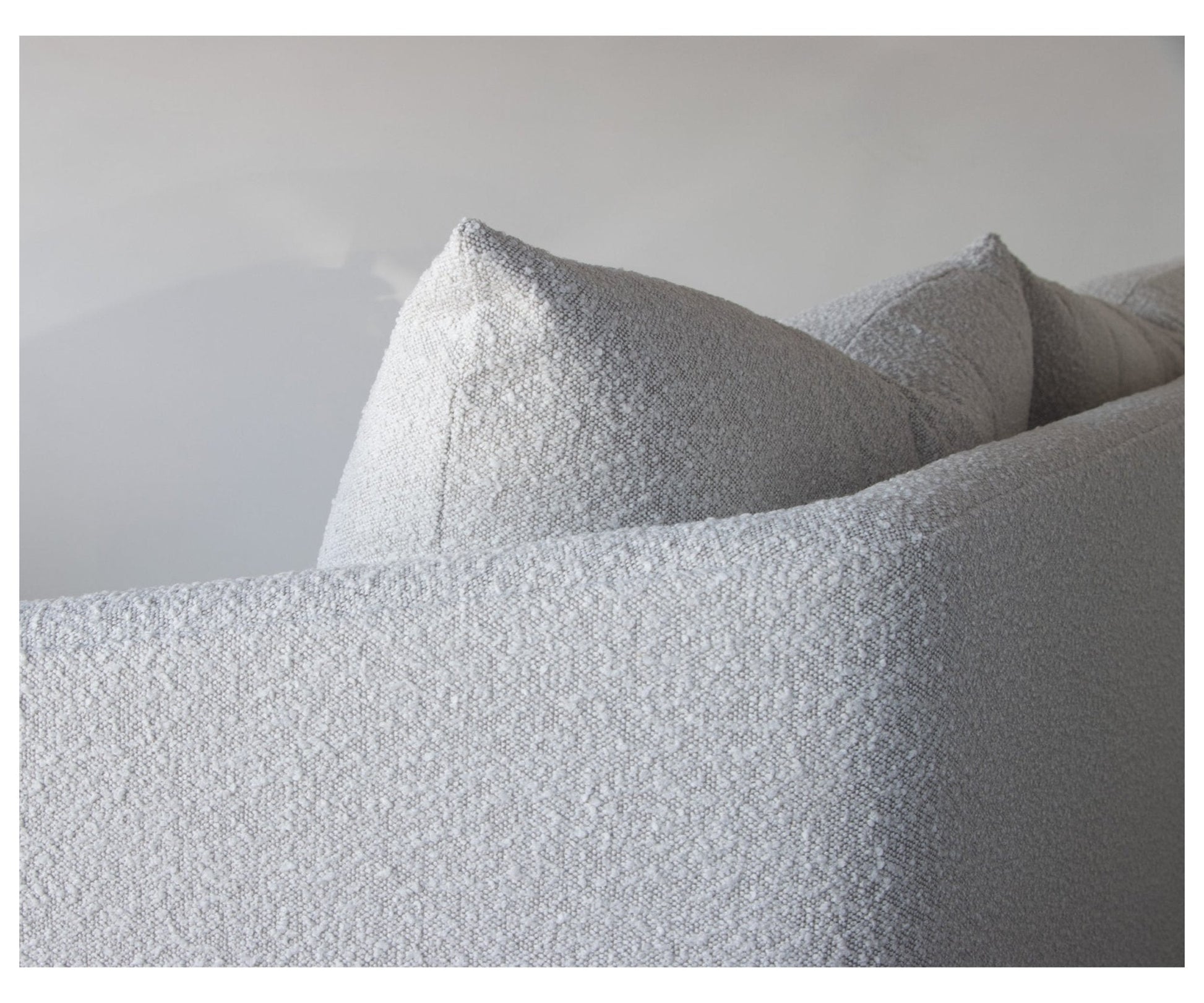 Mallo Loveseat - Sofa