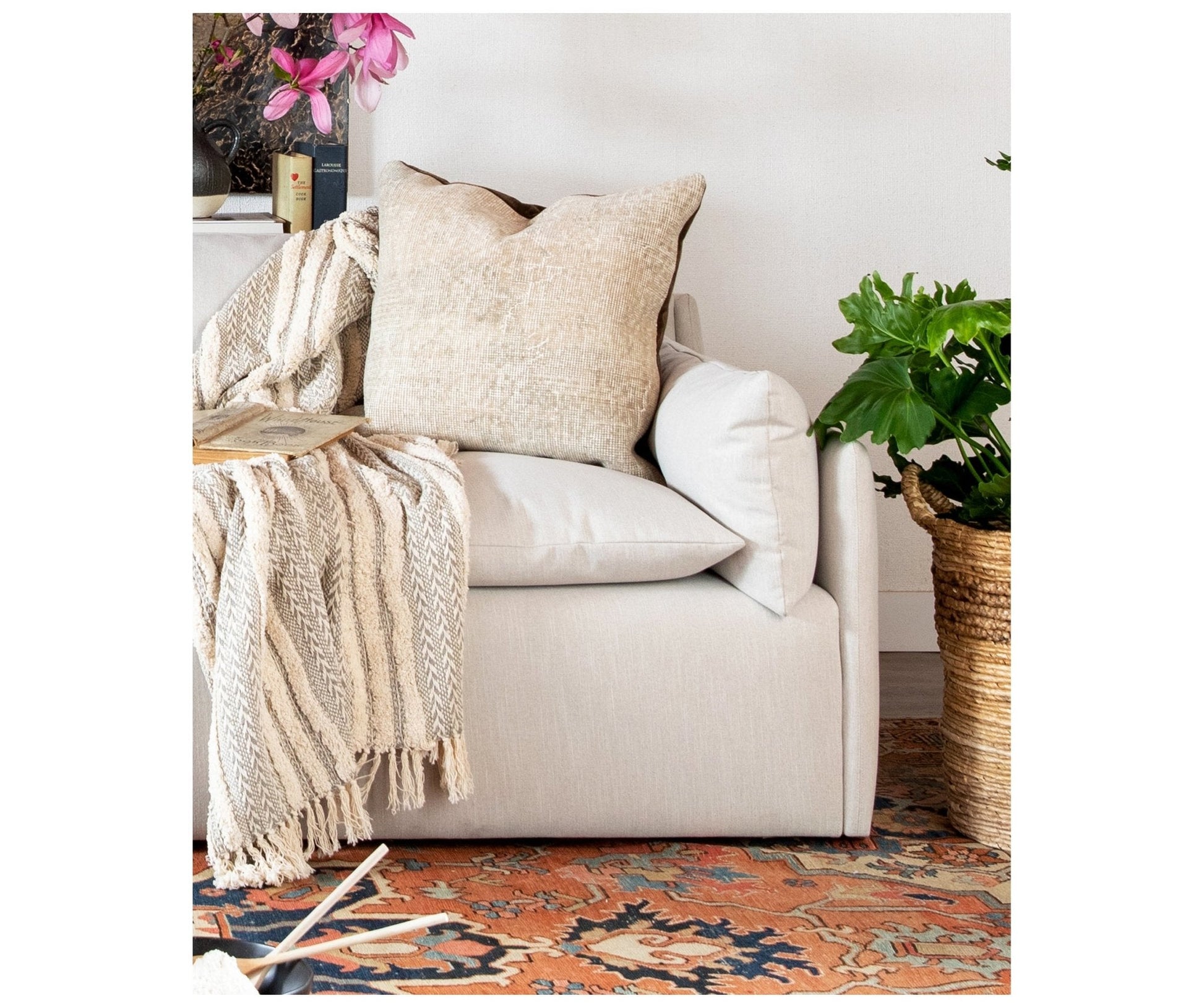Saramony 96" Sofa - Sofa